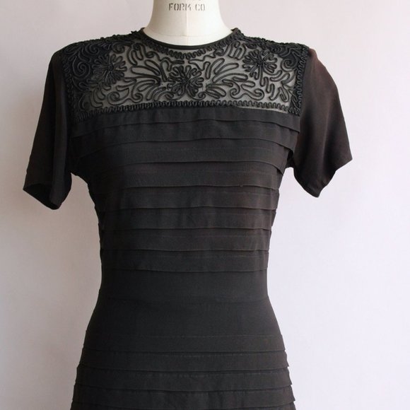 Vintage 1940s Dress / Black Rayon Dress With Soutache Trim, Peplum, and Shoulder - Picture 2 of 10